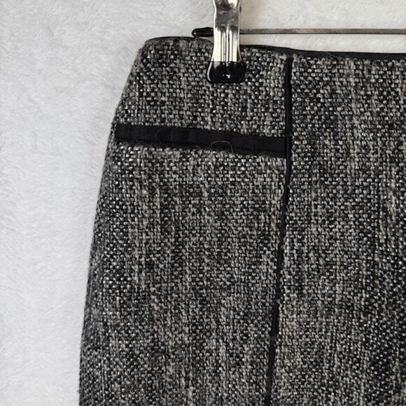 White House Black Market Wool Blend Tweed Pencil Skirt Black White Size 00 - Picture 2 of 11